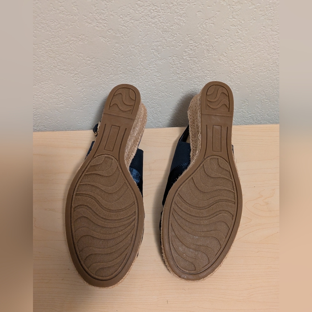 Bella Vita Navy Blue Espadrilles with Slingback and Open Toe - Picture 6 of 11